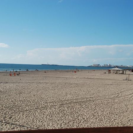 Brisas Estadio Playa Victoria Cádiz Eksteriør billede